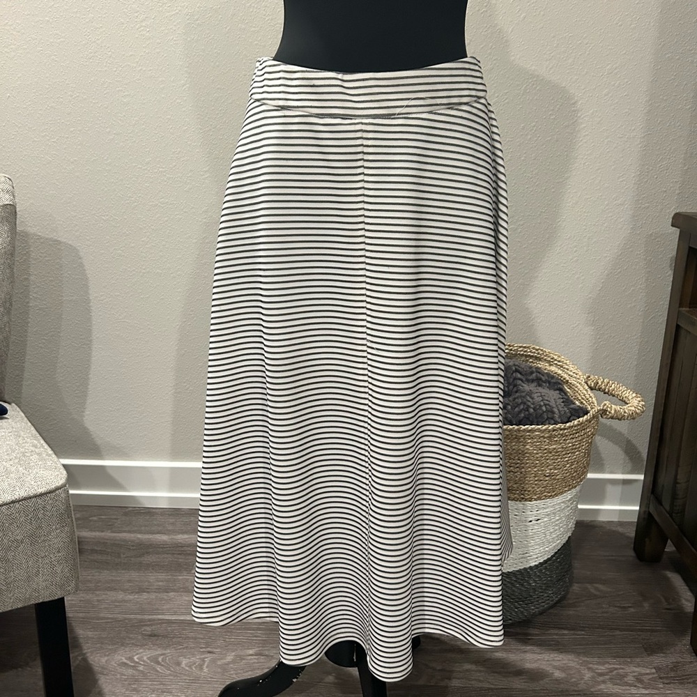 A line skirt